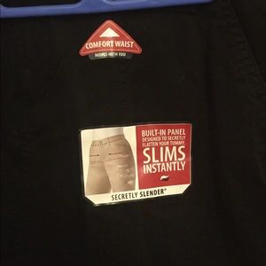 St Johns Bay Black Skort. NWT Size 10P